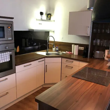 Modernes Und Gemuetliches Mit Terrasse, Stadtnah Apartamento Ravensburg