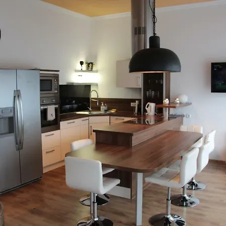 Modernes Und Gemuetliches Mit Terrasse, Stadtnah 라벤스부르크