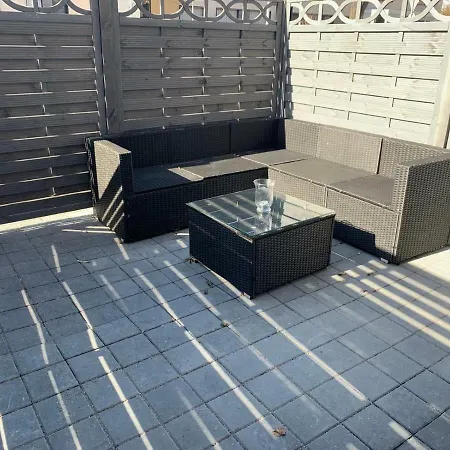 Modernes Und Gemuetliches Mit Terrasse, Stadtnah * 라벤스부르크