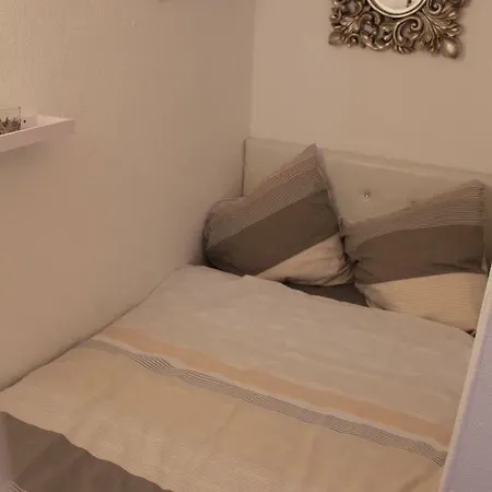 Modernes Und Gemuetliches Mit Terrasse, Stadtnah *